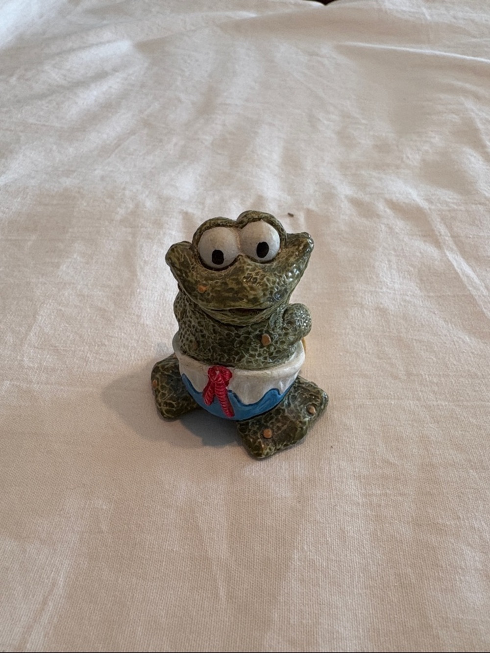 Enesco Hand-Painted Green Frog with Blue Shorts and Red Bow. 1995
